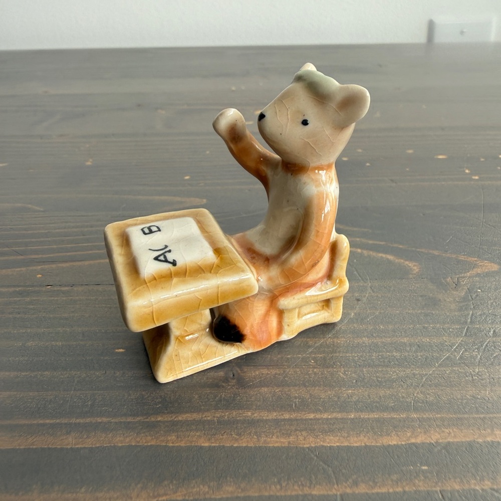 Vintage porcelain Enesco school mouse